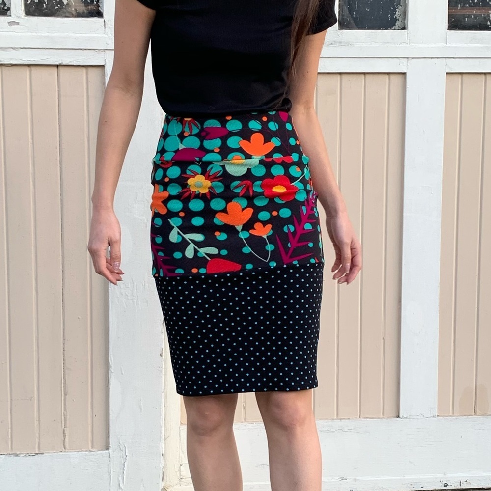 Lularoe Cutest daisy skirt XS 🌸❤️